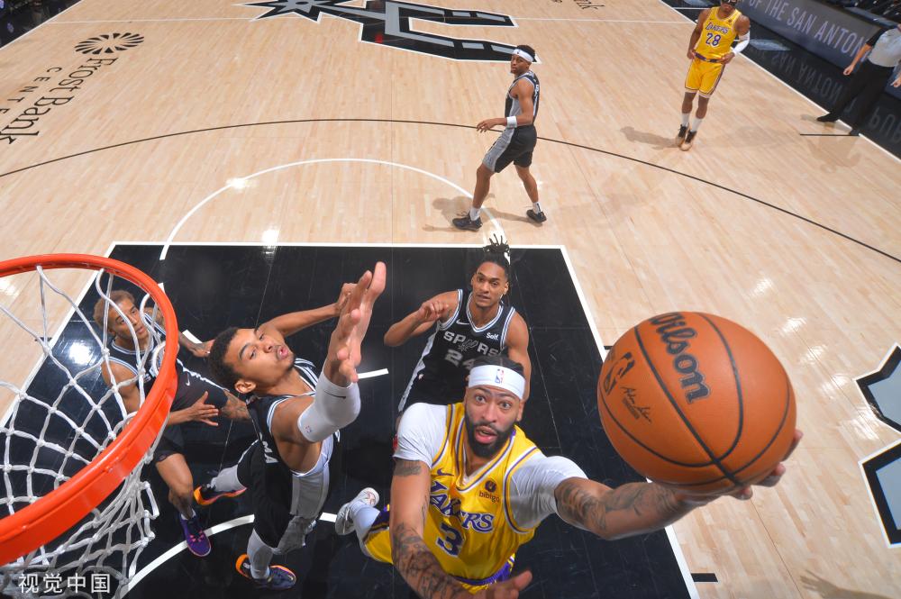 再次赢得冠 再次赢得冠