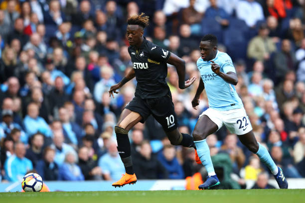 腰成为了伊 腰成为了伊