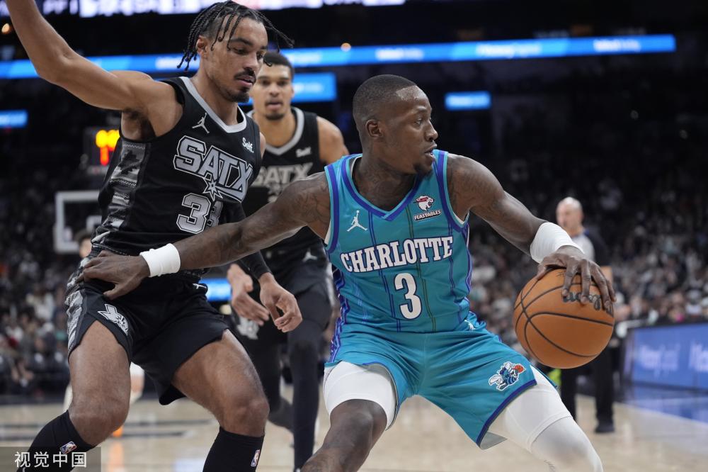 但他通过坚 但他通过坚